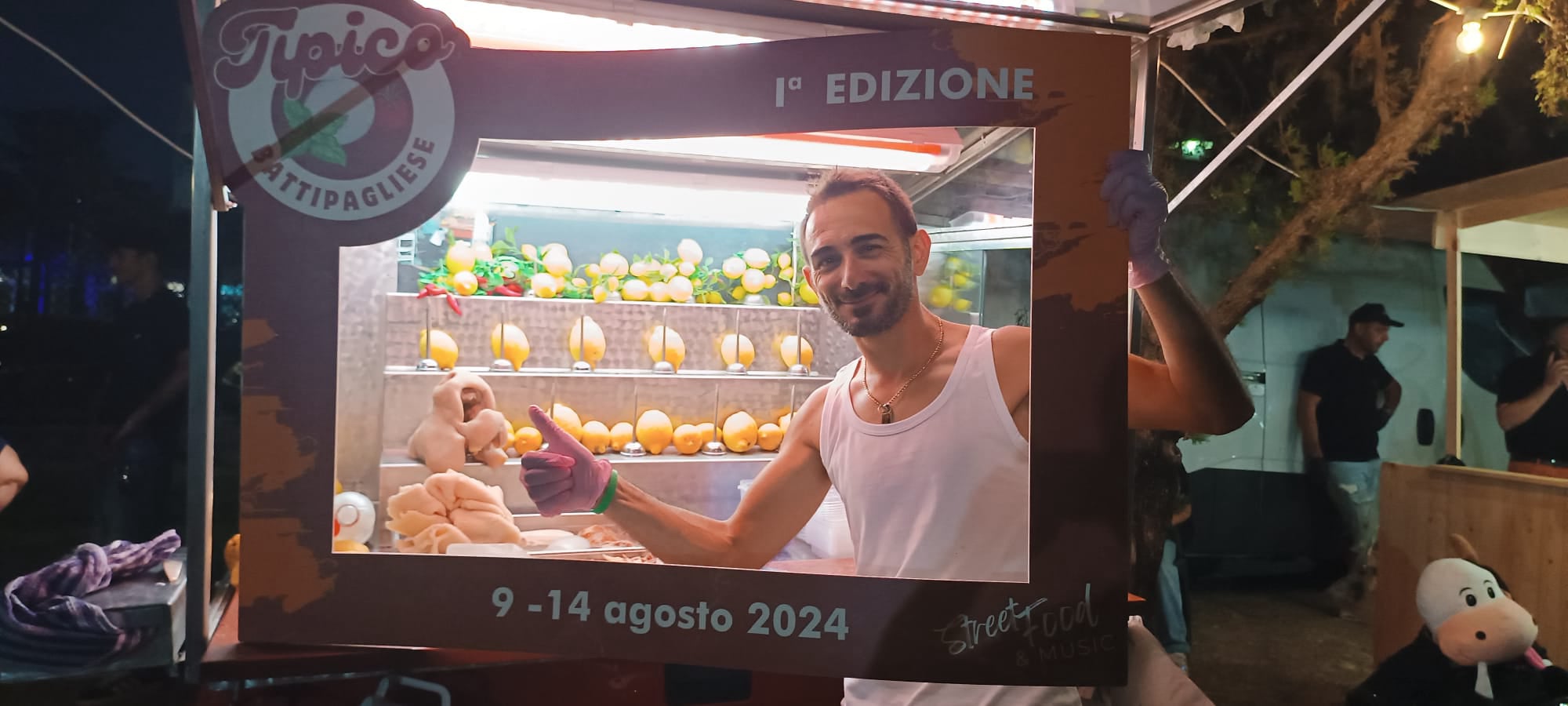 Folla in villa 2024